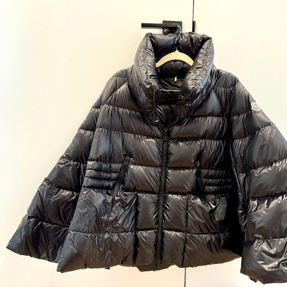 Moncler Down Cape Jacket Size 3 - BLACK